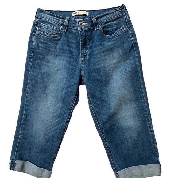 Levi's Blue Cropped Ankle Jeans with Rolled Cuffs - Picture 2 of 12